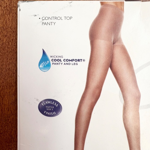 New Hanes Silk Reflections Control Top Reinforced Toe Pantyhose C-D Color Pearl - Picture 5 of 6